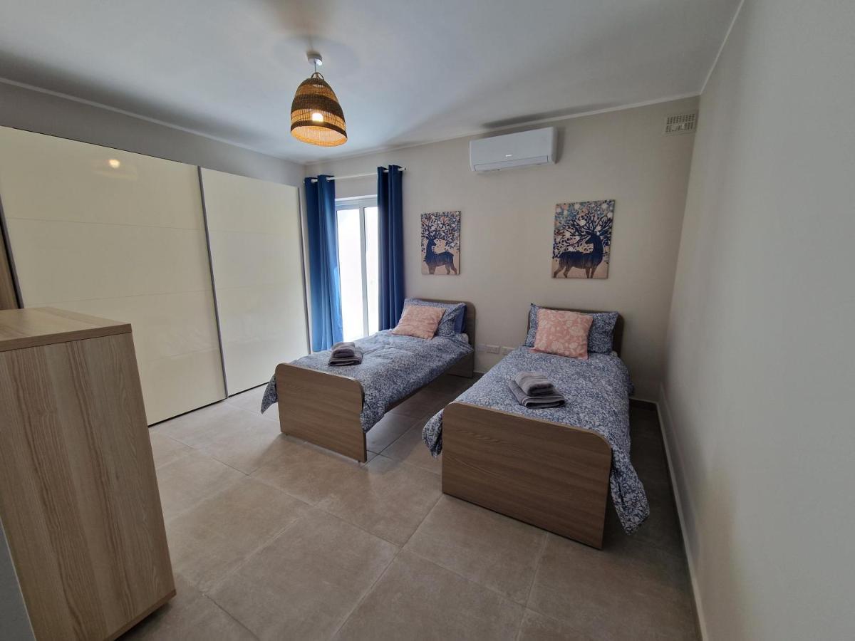 Comfort And Convenience Flat 4 Dad'S Court Bahía de San Pablo Exterior foto