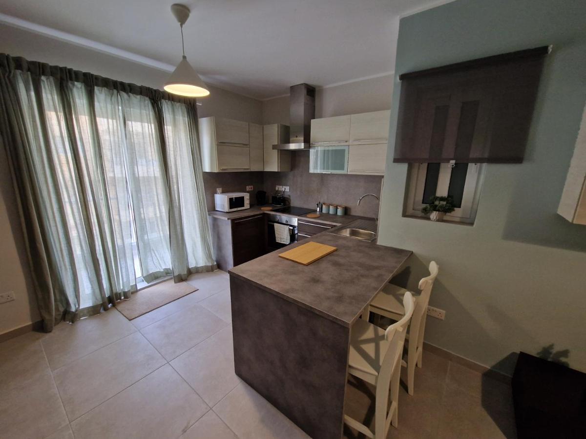 Comfort And Convenience Flat 4 Dad'S Court Bahía de San Pablo Exterior foto