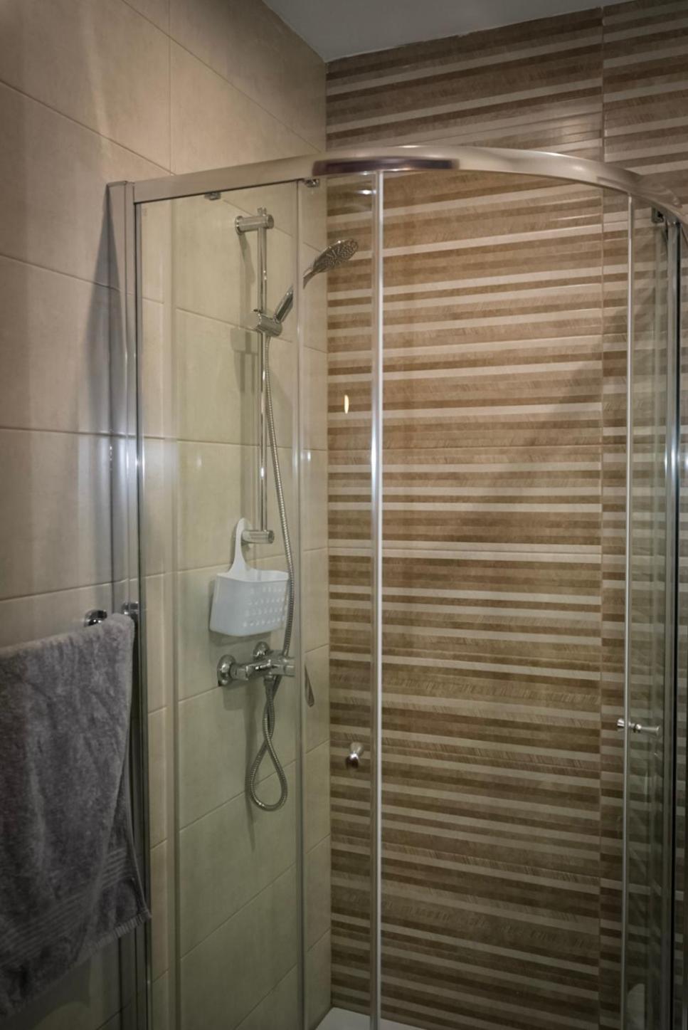 Comfort And Convenience Flat 4 Dad'S Court Bahía de San Pablo Exterior foto