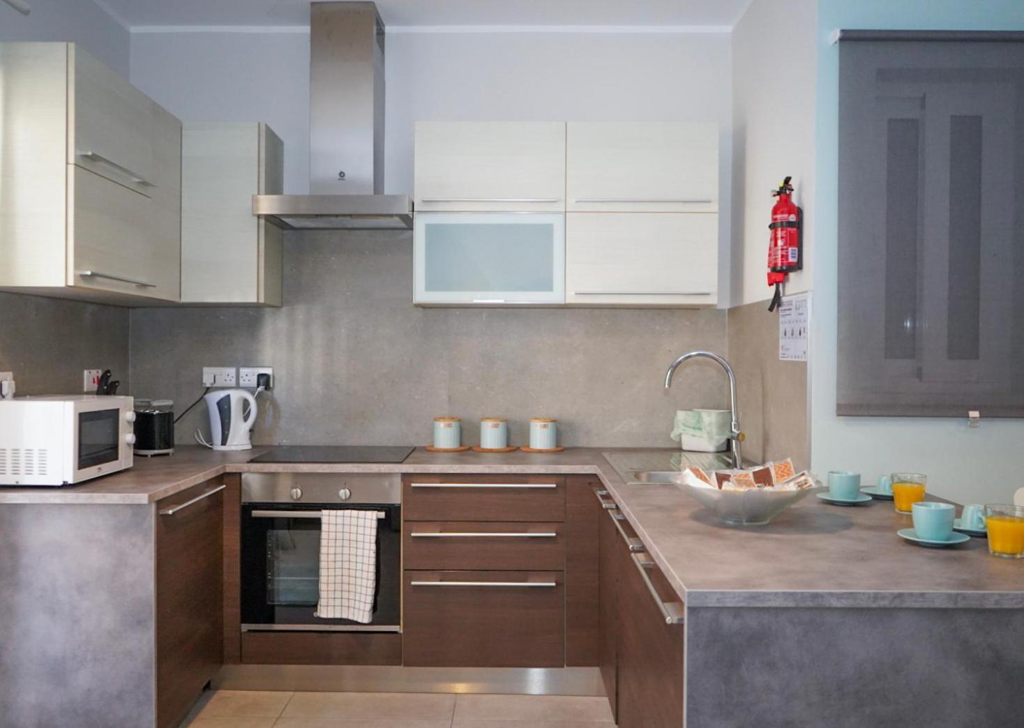 Comfort And Convenience Flat 4 Dad'S Court Bahía de San Pablo Exterior foto